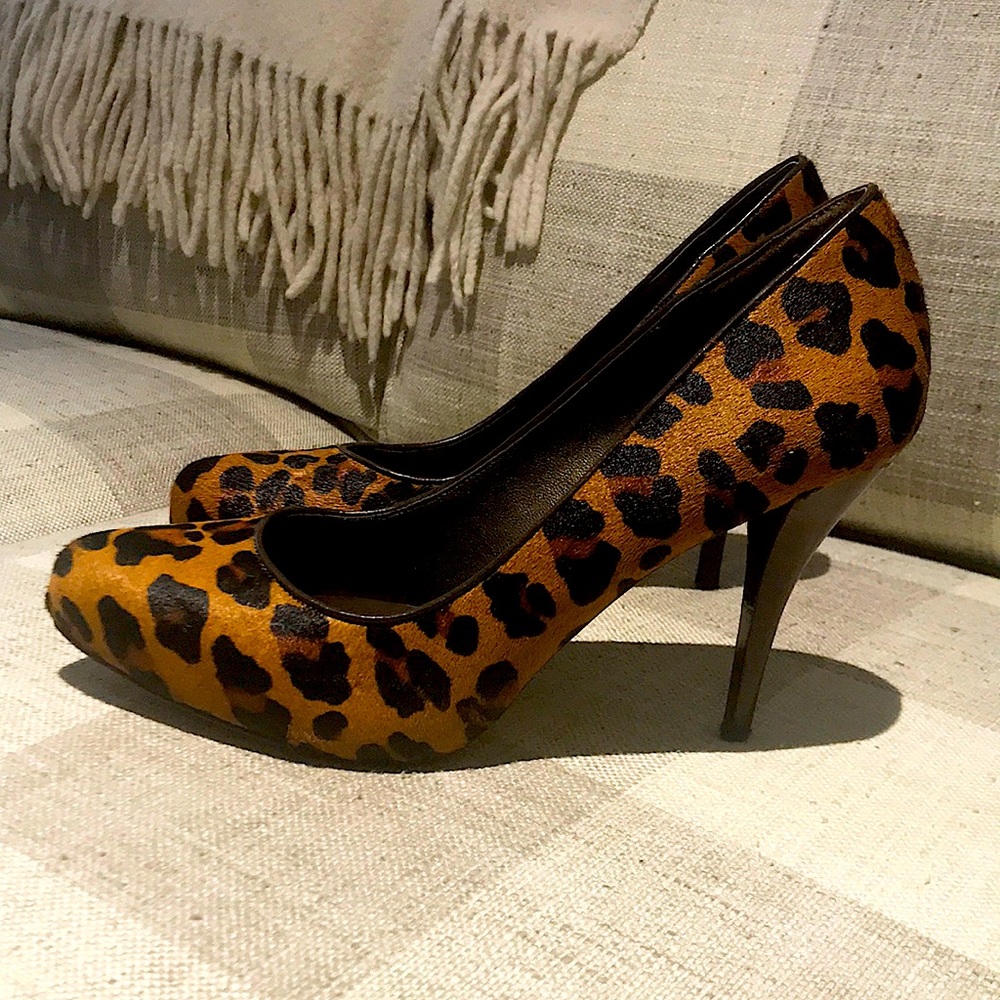 EUC Banana Republic Leopard Pony Hair Pumps 8